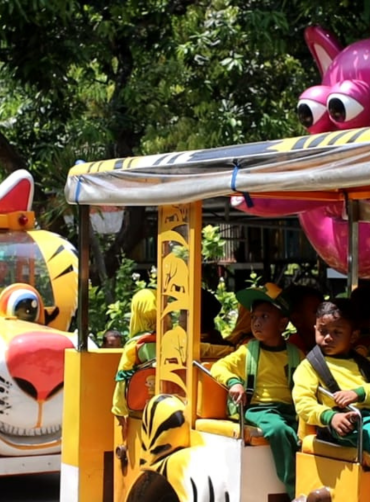 Wahana Kereta Mini Semarang Zoo