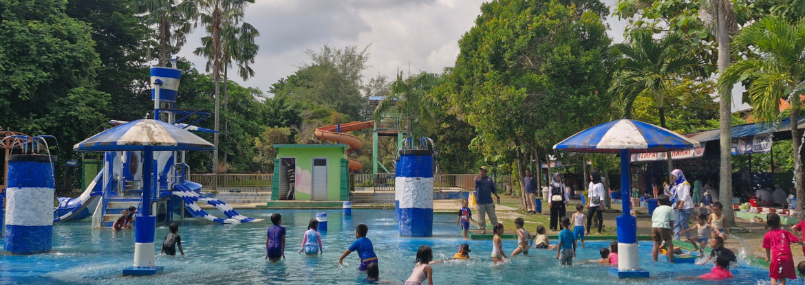 Wahana Waterboom Semarang Zoo